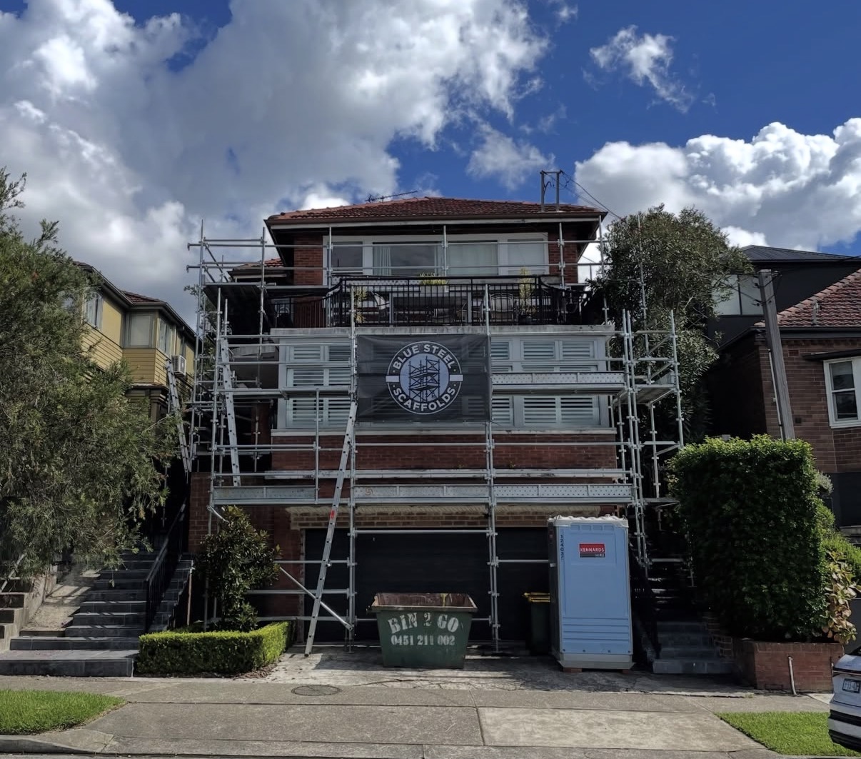 Scaffolding apartment building Cremorne North Shore Sydney